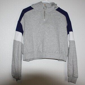 Hooded crop sweatshirt